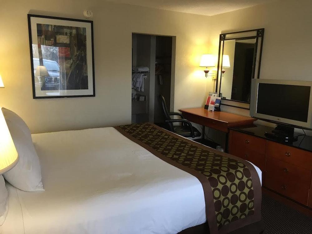 Ramada by Wyndham Pikesville/Baltimore North Eksteriør bilde