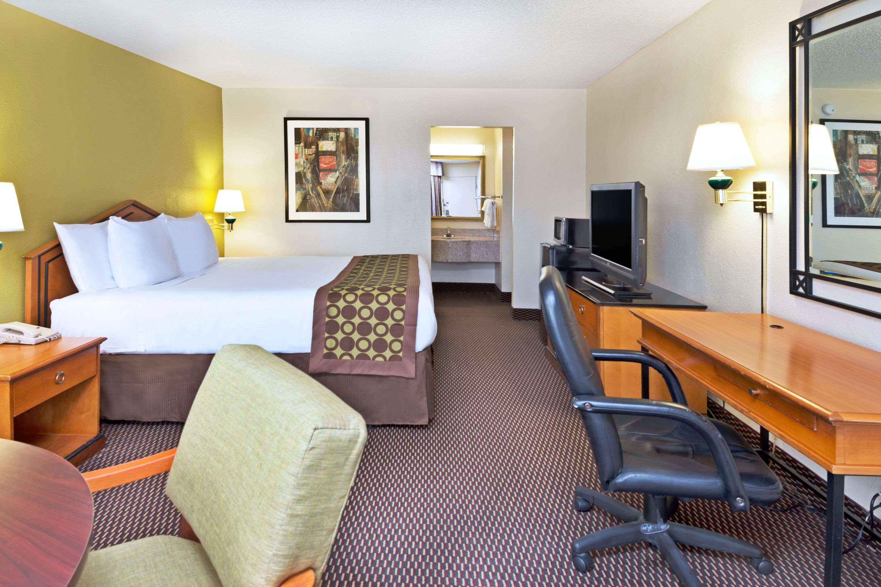 Ramada by Wyndham Pikesville/Baltimore North Eksteriør bilde