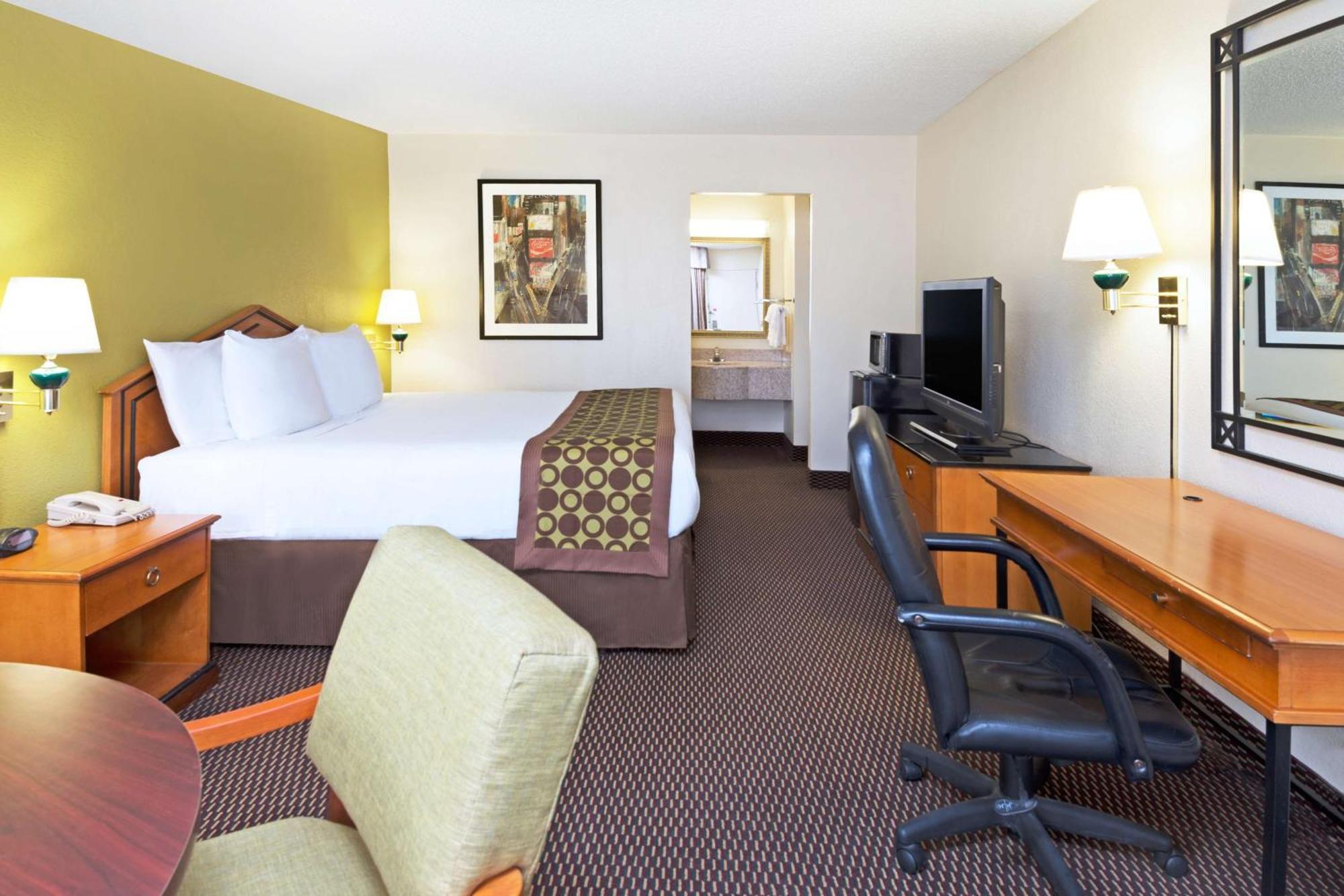 Ramada by Wyndham Pikesville/Baltimore North Eksteriør bilde